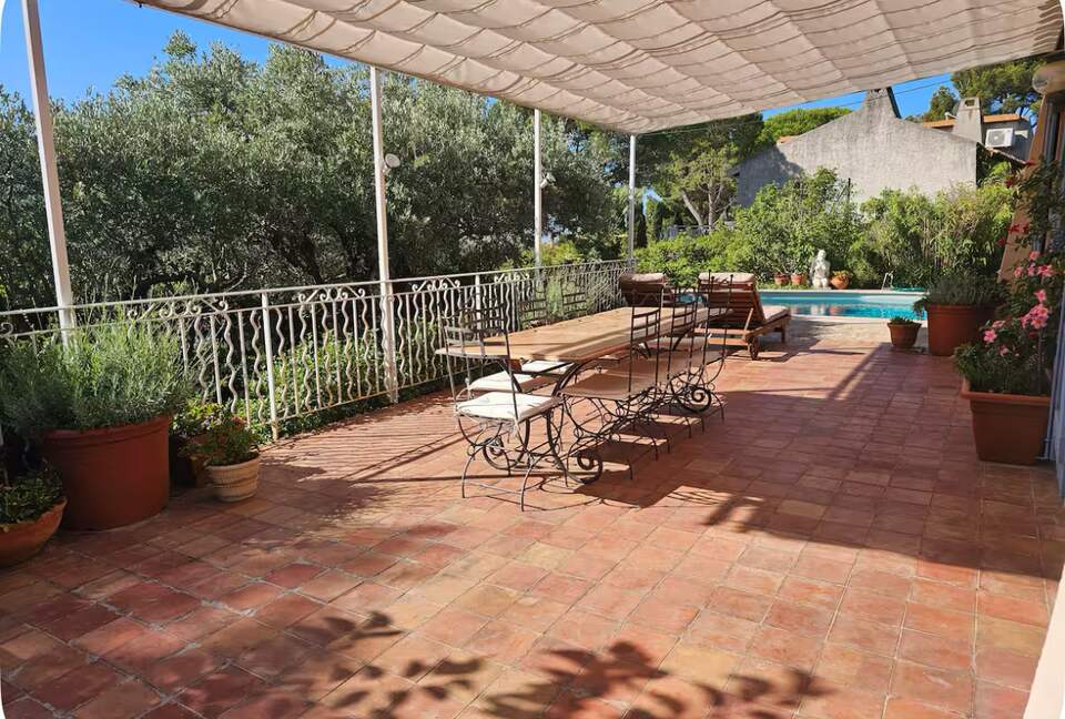 Elegant Cassis Retreat with Pool and Terraces - Cassis, France