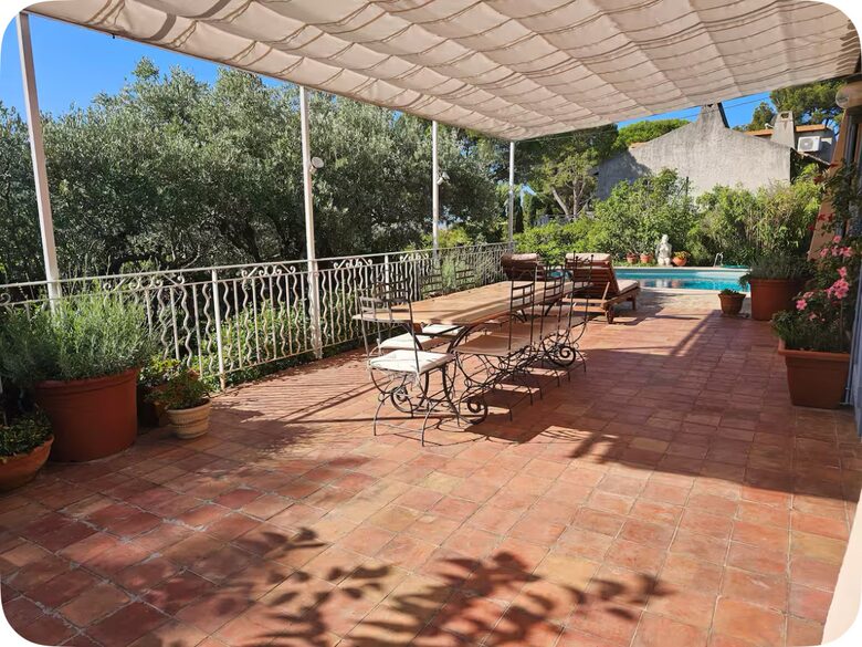 Elegant Cassis Retreat with Pool and Terraces - Cassis, France