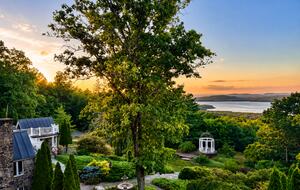 Hudson Valley Luxury Botanical Retreat in Woodstock - Woodstock, New York