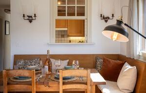 A Sun-Filled Three-Bedroom Apartment with Shared Pool and Spa - Verbier, Switzerland