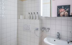 A Sun-Filled Three-Bedroom Apartment with Shared Pool and Spa - Verbier, Switzerland