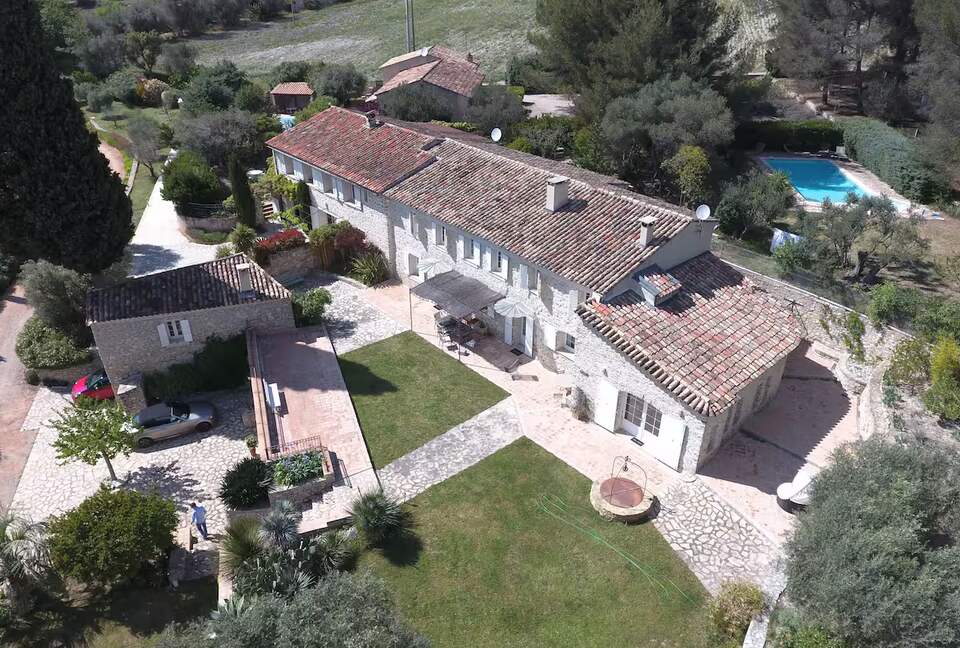 Sophisticated Provençal Home on the Côte d’Azur - Le Castellet, France