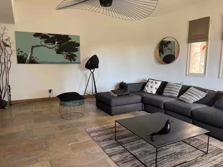 Sophisticated Provençal Home on the Côte d’Azur - Le Castellet, France