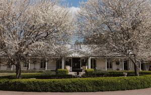 Grand Hunter Valley Estate with Vineyard & Gardens - Pokolbin, Australia