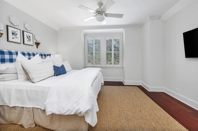 4335 7th Street- Coastal St. Simons Escape Near East Beach - St. Simons Island, Ga, Georgia