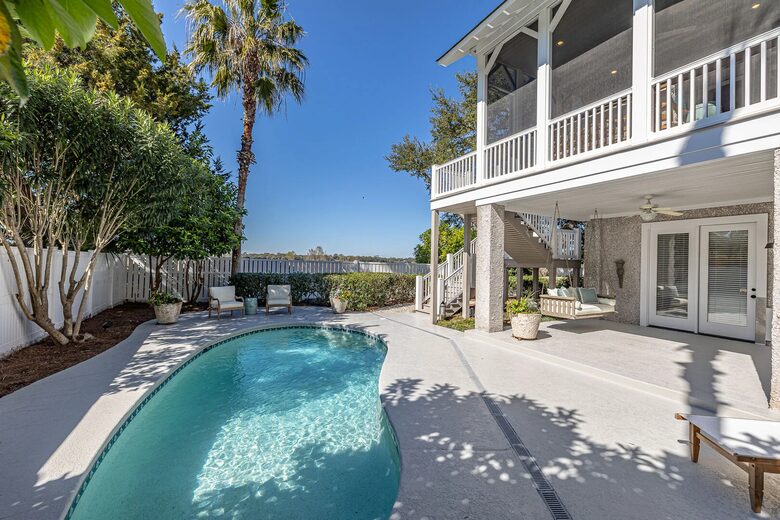 4335 7th Street- Coastal St. Simons Escape Near East Beach - St. Simons Island, Ga, Georgia