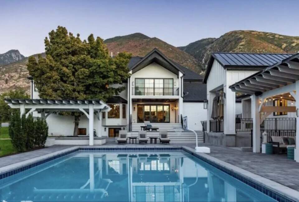Luxury Mountain Estate with Pool & Home Theater - Draper, Utah