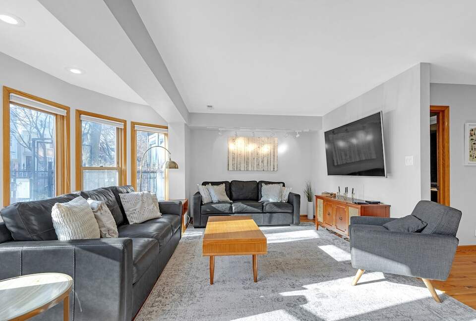Wrigleyville City Retreat - Chicago, Illinois