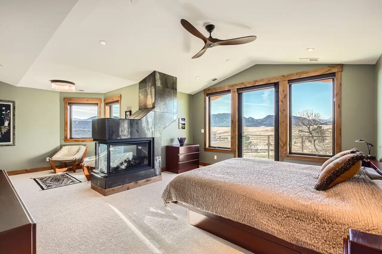 Contemporary Colorado Retreat Overlooking the Flatirons - Boulder, Colorado