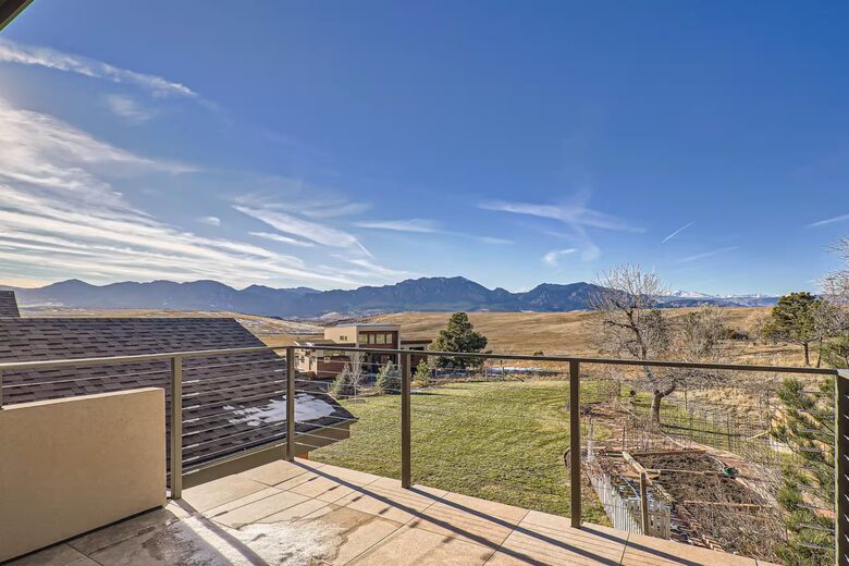 Contemporary Colorado Retreat Overlooking the Flatirons - Boulder, Colorado