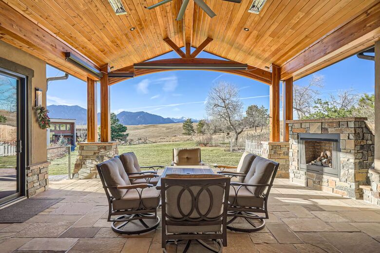 Contemporary Colorado Retreat Overlooking the Flatirons - Boulder, Colorado