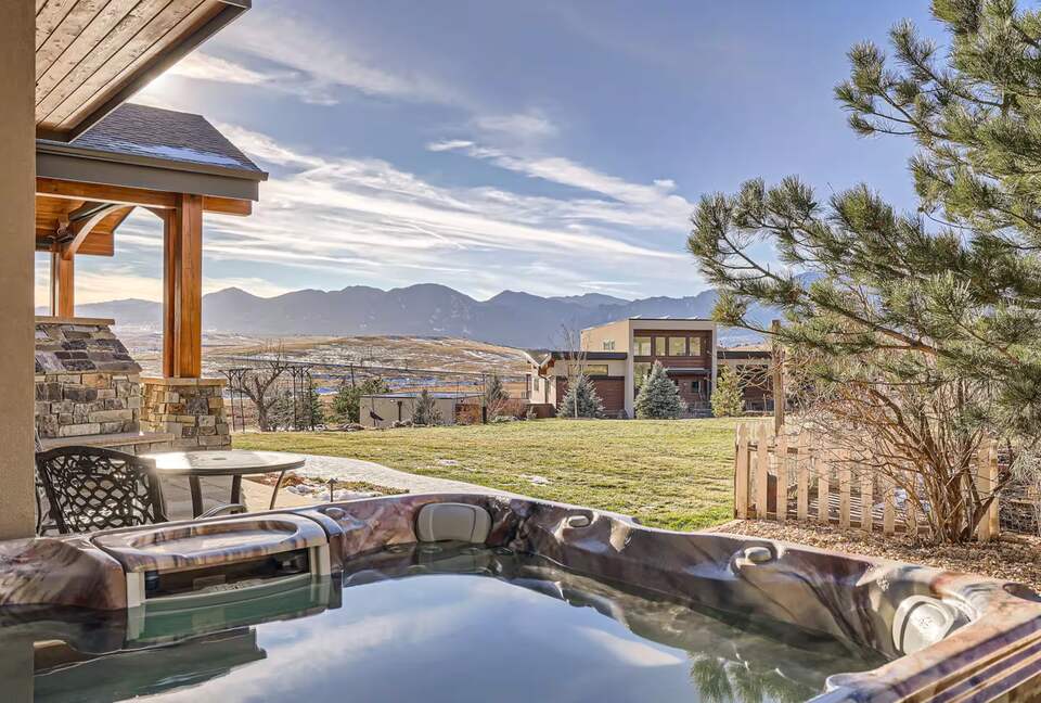 Contemporary Colorado Retreat Overlooking the Flatirons - Boulder, Colorado