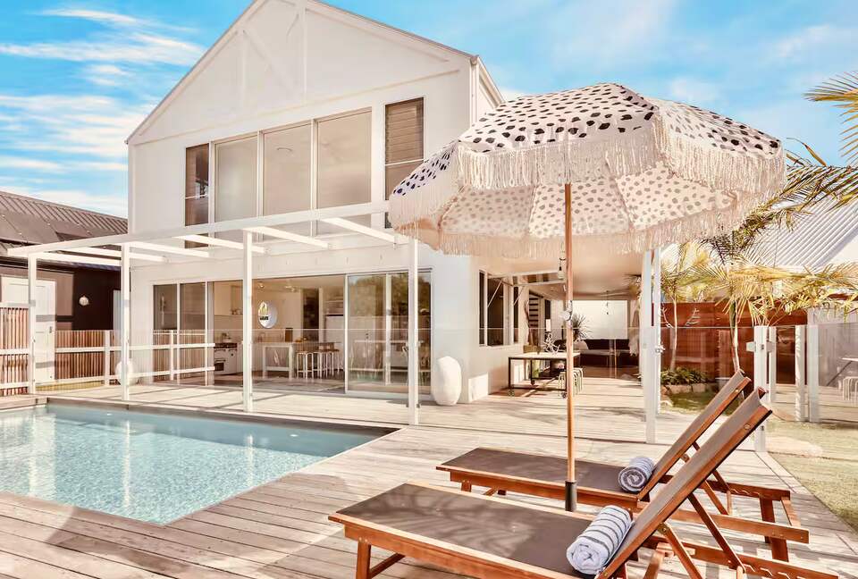 Luxury Beach House Near Belongil & Byron Town - Byron Bay, Australia