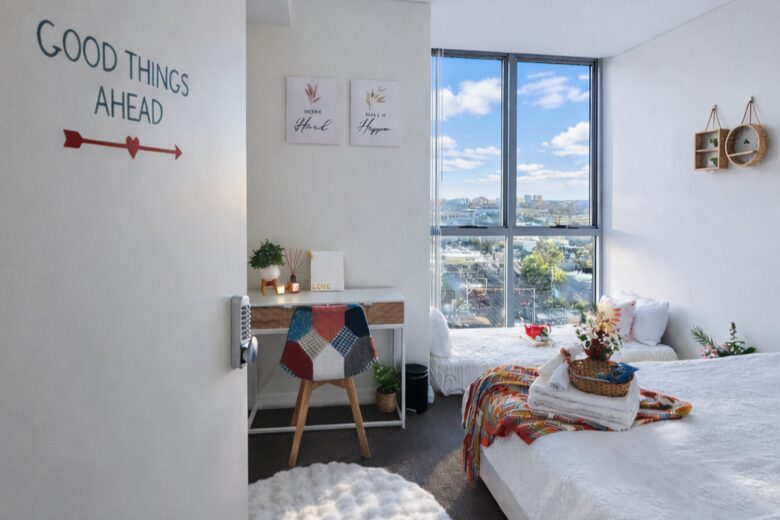Modern High-Rise Retreat with City Views - Granville, Australia