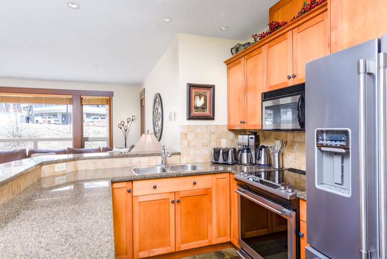 Stonegate Resort Alpine Retreat - Kelowna, Canada