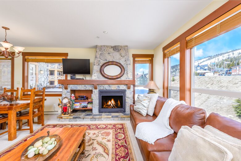 Stonegate Resort Alpine Retreat - Kelowna, Canada