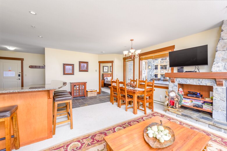 Stonegate Resort Alpine Retreat - Kelowna, Canada