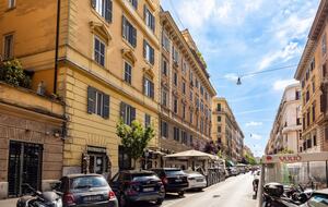 Panoramic Rooftop Residence - Rome, Italy