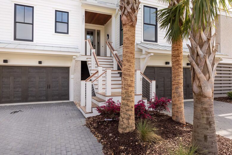 Lowcountry Designer Luxe | Elevator & Resort-Style Pool - Isle of Palms, South Carolina