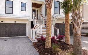 Lowcountry Designer Luxe | Elevator & Resort-Style Pool - Isle of Palms, South Carolina