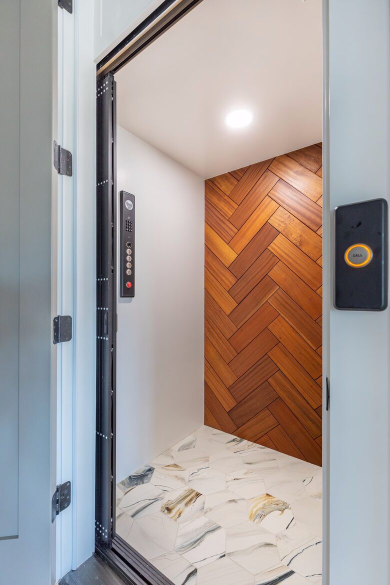 Lowcountry Designer Luxe | Elevator & Resort-Style Pool - Isle of Palms, South Carolina