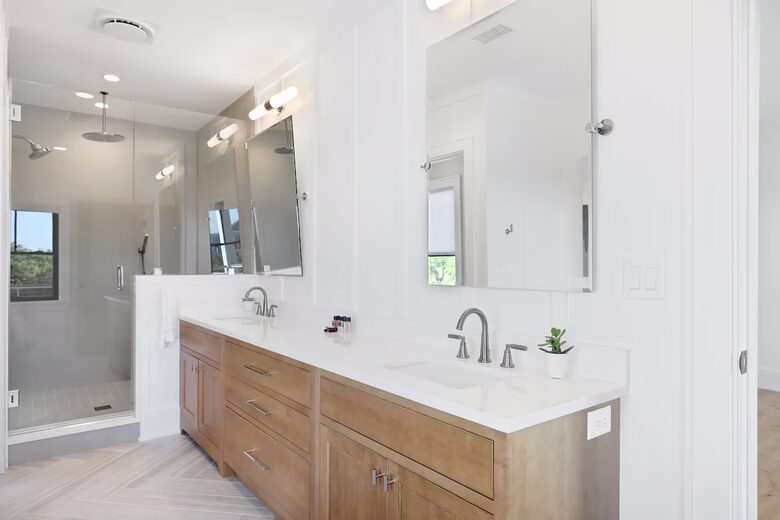 Lowcountry Designer Luxe | Elevator & Resort-Style Pool - Isle of Palms, South Carolina