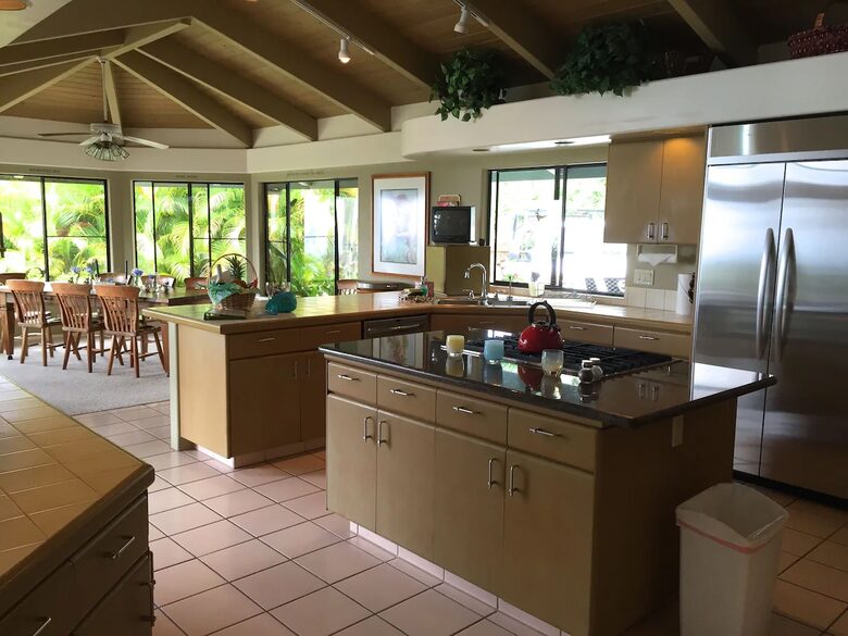 Big Island Retreat with Panoramic Pacific Views & Sauna - Kailua Kona, Hawaii