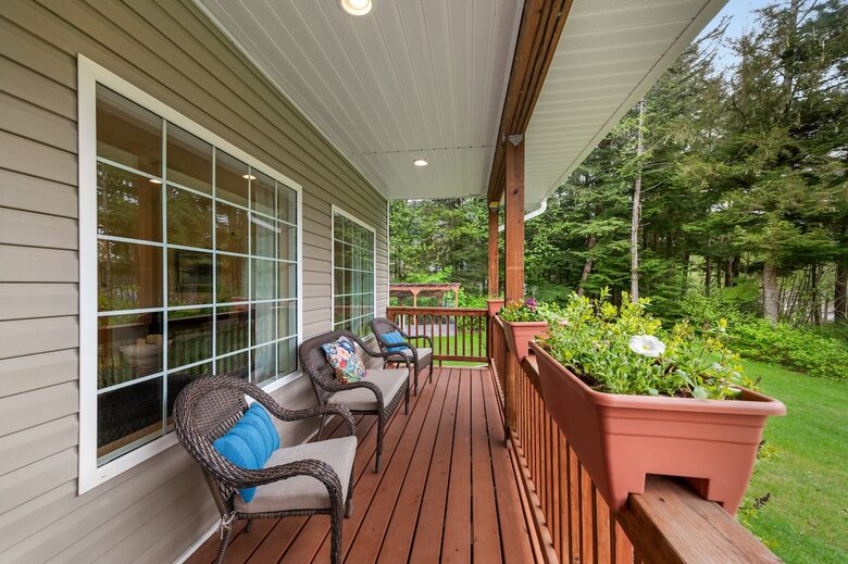 Juneau Nature Retreat | Forest Setting Near Auke Bay - Juneau, Alaska