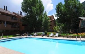 Ferienwohnung im obersten Stockwerk in Vail – in der Nähe der Pisten, des Pools und des Shuttles – Vail, Colorado