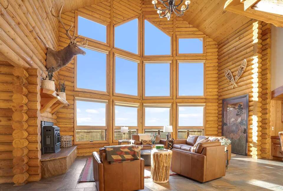 Grand Mesa Mountain Retreat with Hot Tub & Panoramic Views - Mesa, Colorado