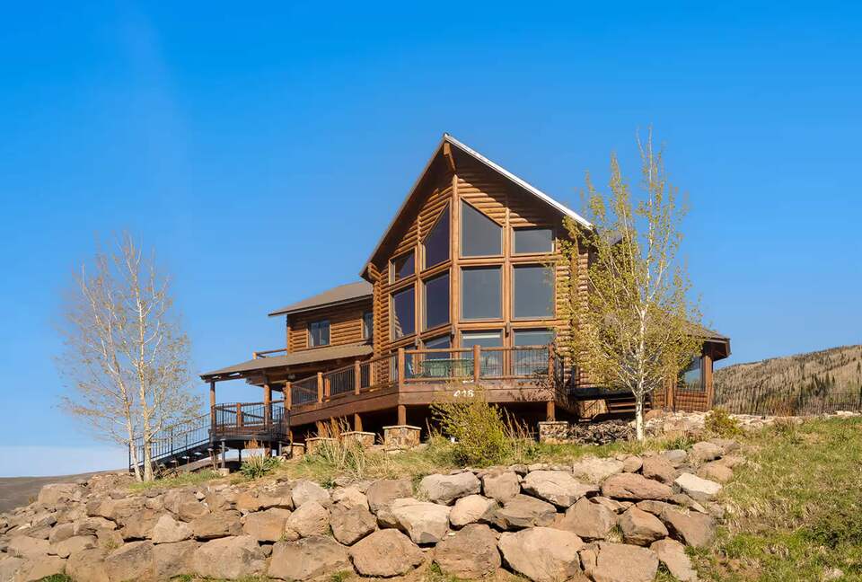 Grand Mesa Mountain Retreat with Hot Tub & Panoramic Views - Mesa, Colorado