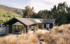 Luxury Alpine Villa Between Wānaka & Queenstown - Wānaka, New Zealand