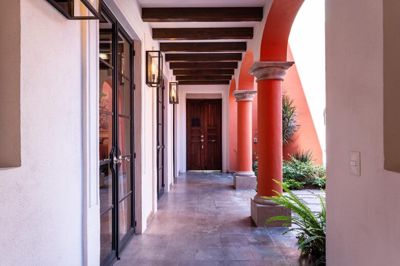 Luxury San Miguel Villa with Rooftop Terrace & Five-Star Access - San Miguel de Allende, Mexico