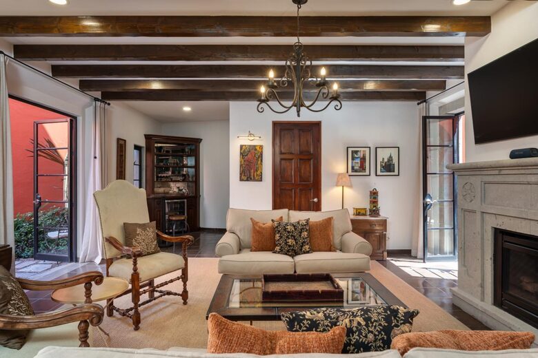 Luxury San Miguel Villa with Rooftop Terrace & Five-Star Access - San Miguel de Allende, Mexico