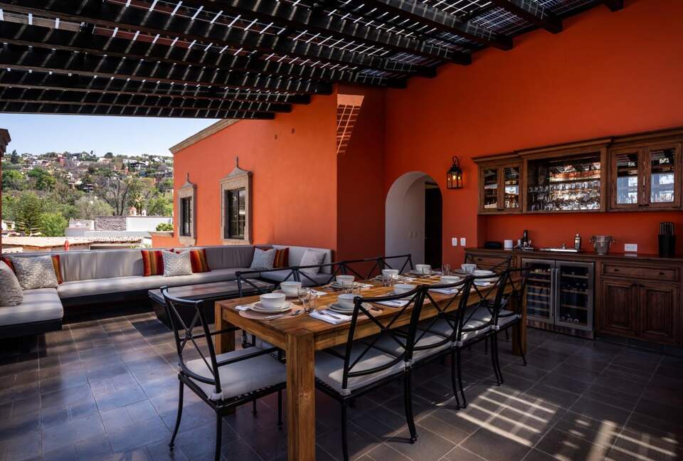 Luxury San Miguel Villa with Rooftop Terrace & Five-Star Access - San Miguel de Allende, Mexico