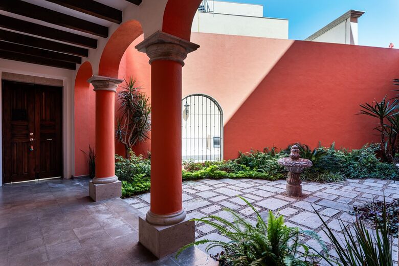 Luxury San Miguel Villa with Rooftop Terrace & Five-Star Access - San Miguel de Allende, Mexico