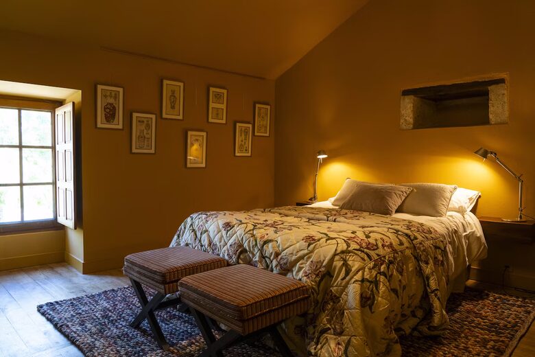 15th Century Residence with Six Hectares of Private Countryside - Gout Rossignol, France