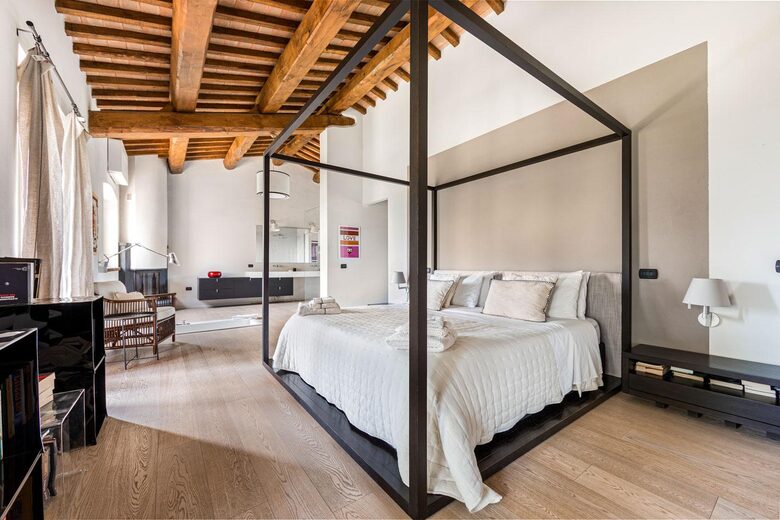 A Refined Umbrian Estate with Vineyards and Olive Groves - Gualdo Cattaneo, Perugia, Italy