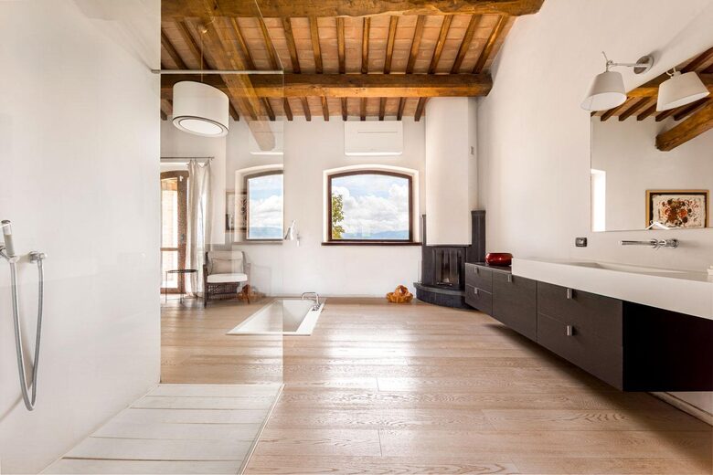 A Refined Umbrian Estate with Vineyards and Olive Groves - Gualdo Cattaneo, Perugia, Italy