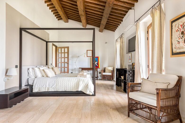 A Refined Umbrian Estate with Vineyards and Olive Groves - Gualdo Cattaneo, Perugia, Italy
