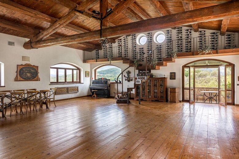 A Refined Umbrian Estate with Vineyards and Olive Groves - Gualdo Cattaneo, Perugia, Italy