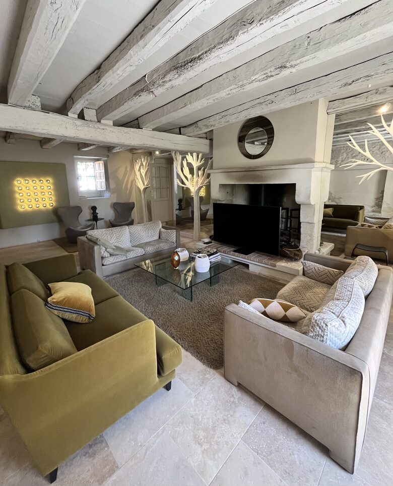 15th Century Residence with Six Hectares of Private Countryside - Gout Rossignol, France