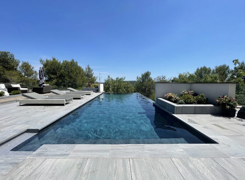 Contemporary Villa with Private Spa and Panoramic Views - Saint-Gély-du-Fesc, France