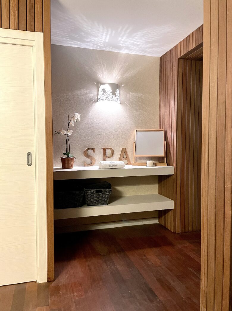 Contemporary Villa with Private Spa and Panoramic Views - Saint-Gély-du-Fesc, France