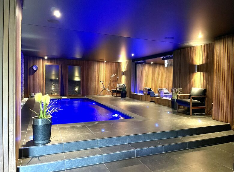 Contemporary Villa with Private Spa and Panoramic Views - Saint-Gély-du-Fesc, France