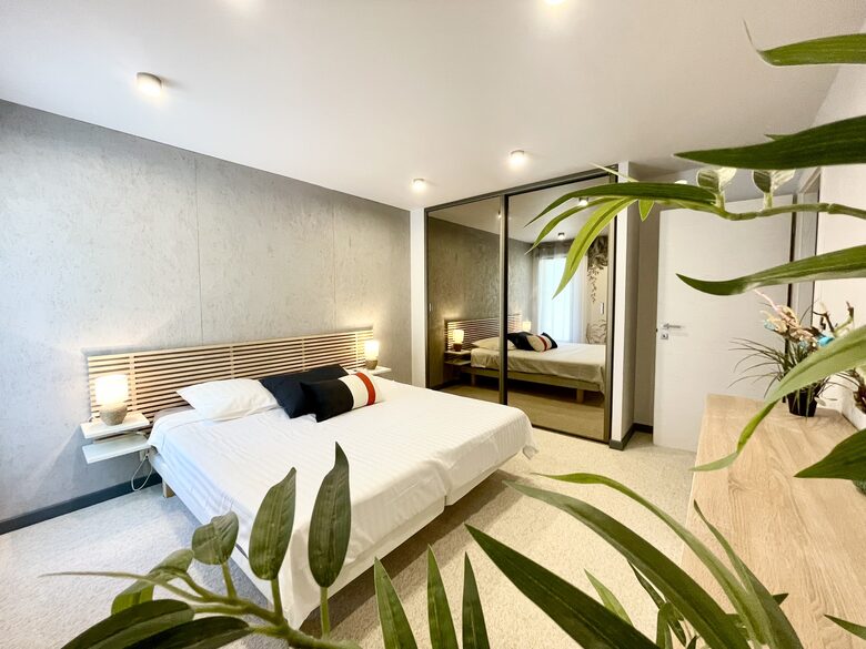 Contemporary Villa with Private Spa and Panoramic Views - Saint-Gély-du-Fesc, France