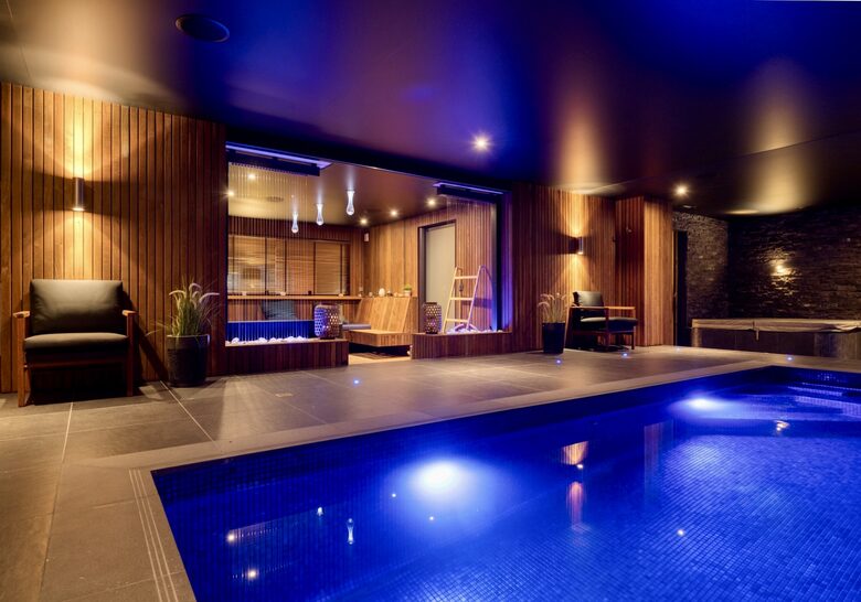 Contemporary Villa with Private Spa and Panoramic Views - Saint-Gély-du-Fesc, France