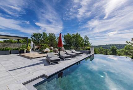 Contemporary Villa with Private Spa and Panoramic Views - Saint-Gély-du-Fesc, France