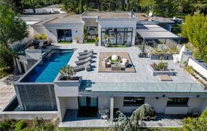 Contemporary Villa with Private Spa and Panoramic Views - Saint-Gély-du-Fesc, France