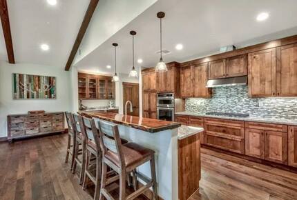 Sierra Pines Retreat | Spacious Mountain Getaway - Truckee, California